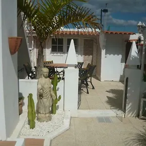 Las Buganvillas 65 Bed & Breakfast